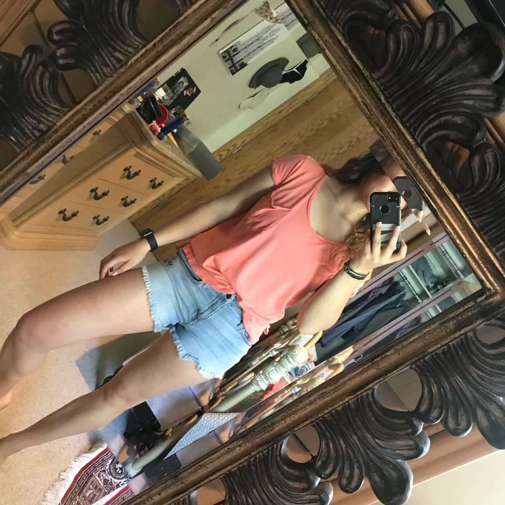 Perfect Peach tee